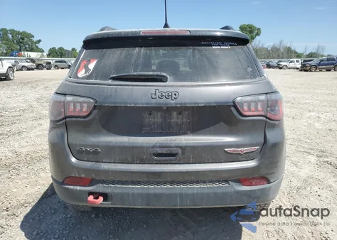 2019 Jeep Compass Trailhawk z USA, uszkodzony, nr VIN 3C4NJDDB8KT594817